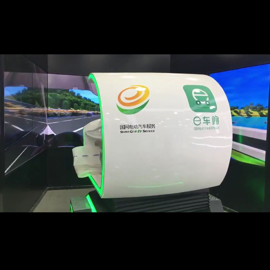 三折大屏VR模拟驾驶舱